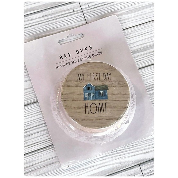 Rae Dunn Baby Milestone Photo Discs with Holidays - 10 Piece Set. NWT BEAUTIFUL - Picture 1 of 3
